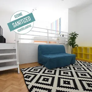 Budget By Hi5 - Akácfa 4 , Budapest Hungría